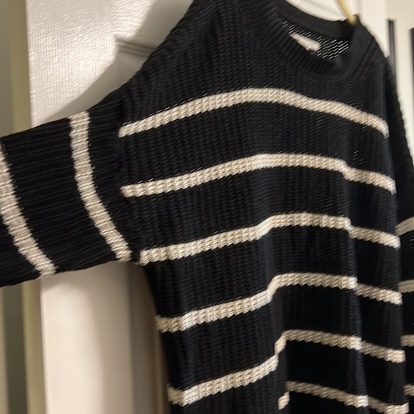 American Eagle striped sweater size medium - Picture 4 of 7